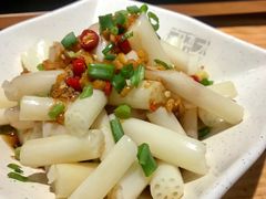 脆爽凉拌藕尖-木屋烧烤(岗顶二店)
