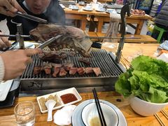 -欢乐牧人蒙古炭烤羊腿(四平路店)