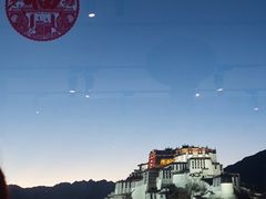 -平措康桑·和牛自助观景餐厅(布达拉宫店)