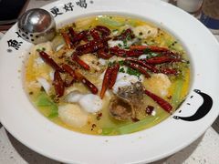 老坛酸菜鲈鱼-江渔儿酸菜鱼(曜一城店)