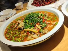 -兔行天下-鸿鹤鲜锅兔(中海国际店)