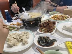-岳姥姥饺子(泺文路店)
