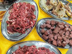 -五洞培记山庄·鲜牛肉火锅
