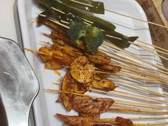 -辣八香新疆孜然串烤火锅(环球港店)