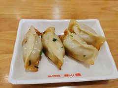 牛肉鍋貼-小姜锅贴(凤凰街店)