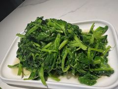 清炒豌豆尖-粤香村(清真川菜店)