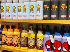 -名创优品(北京新中关购物中心地铁层店)