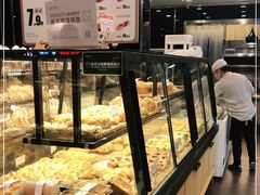 面包甜点陈列柜-御蝶坊生日蛋糕KNAC(新村店)