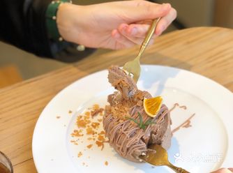 本来想去cotton coffe，但cotton的人
