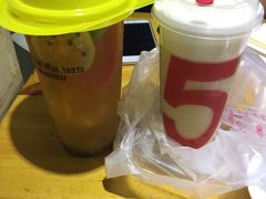 -沪上阿姨鲜果茶(华新大街店)