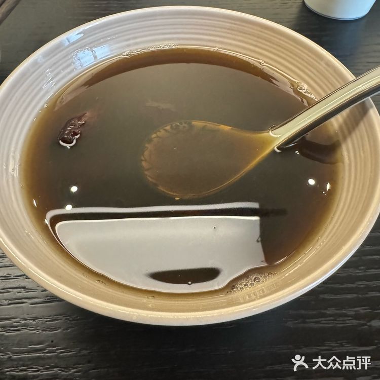 老董茶食的常客，从旧店吃到新店 老董茶食是杭州地道杭