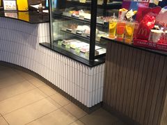面包甜点陈列柜-麦当劳(静安寺店)