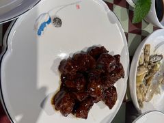 -瑞虹新天地月亮湾