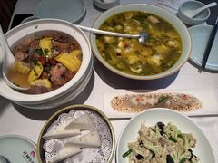 -江城小馆陕南妈妈菜·全球旅行餐厅(钟楼店)