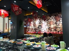 -钱小主·自助回旋烤肉火锅餐厅(东方新天地店)