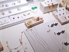 -LADY FAFA(巨鹿路陕西南路路口店)