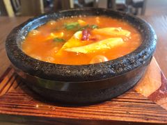 -云海肴·汽锅鸡·云南菜(天山百盛优客店)