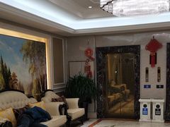 -沪华海鲜大酒楼(南汇店)
