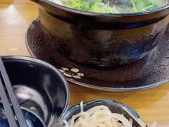 -丽虹云南过桥米线(兴工街店)