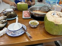-老何家后安粉·糟粕醋海鲜火锅(三亚湾椰梦长廊店)