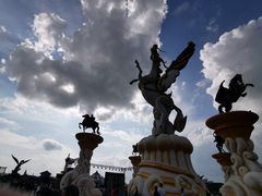 -中国马镇舞马世界主题乐园