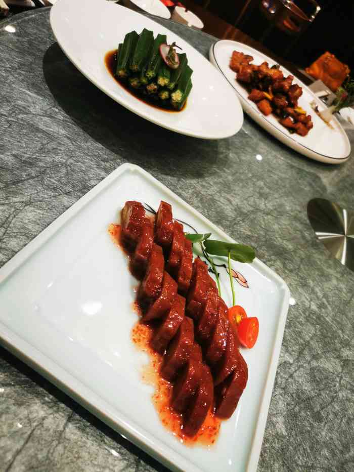 灜颂酒店(昆山震川西路店)-"同学结婚选在这里,宴会厅那层全是结婚的