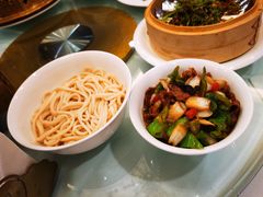 过油肉拉条子-新疆大厦·慕士塔格餐厅