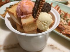 面包一直诱惑-弄堂里(滨江龙湖天街店)