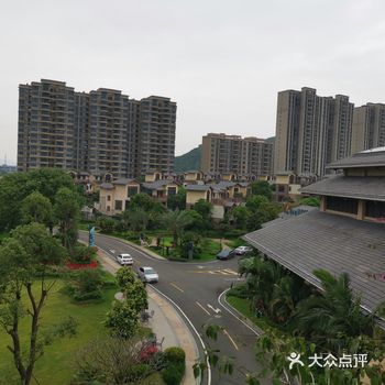 在大众点评定的房间，比在门店定要优惠哦