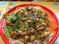 -灵芝妹子海鲜米线(劳动公园店)