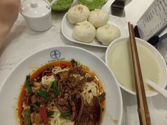 -李与白包子铺(桐梓林店)