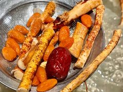 -尚尚仙·酸汤猪手·猪肚鸡火锅(华联万柳购物中心店)