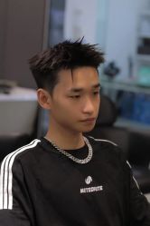 -东方先生国潮男士理发馆