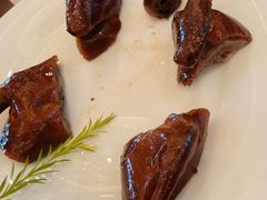 红烧玻璃乳鸽-南海渔村·空中一号