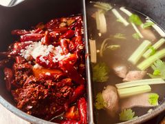 草本鸳鸯锅-盡膳口福跷脚牛肉火锅(晶耀前滩店)