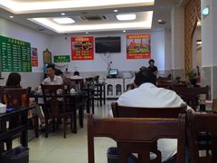 大堂-清真·玛丽亚新疆菜主题餐厅(浙江中路店)