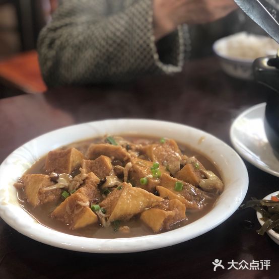 圆楼客家饭店(登高店)