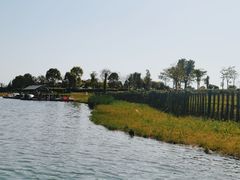 -梁子湖东篱老屋生态庄园