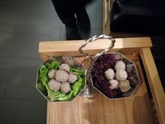-左庭右院鲜牛肉火锅(浦江欢乐颂店)