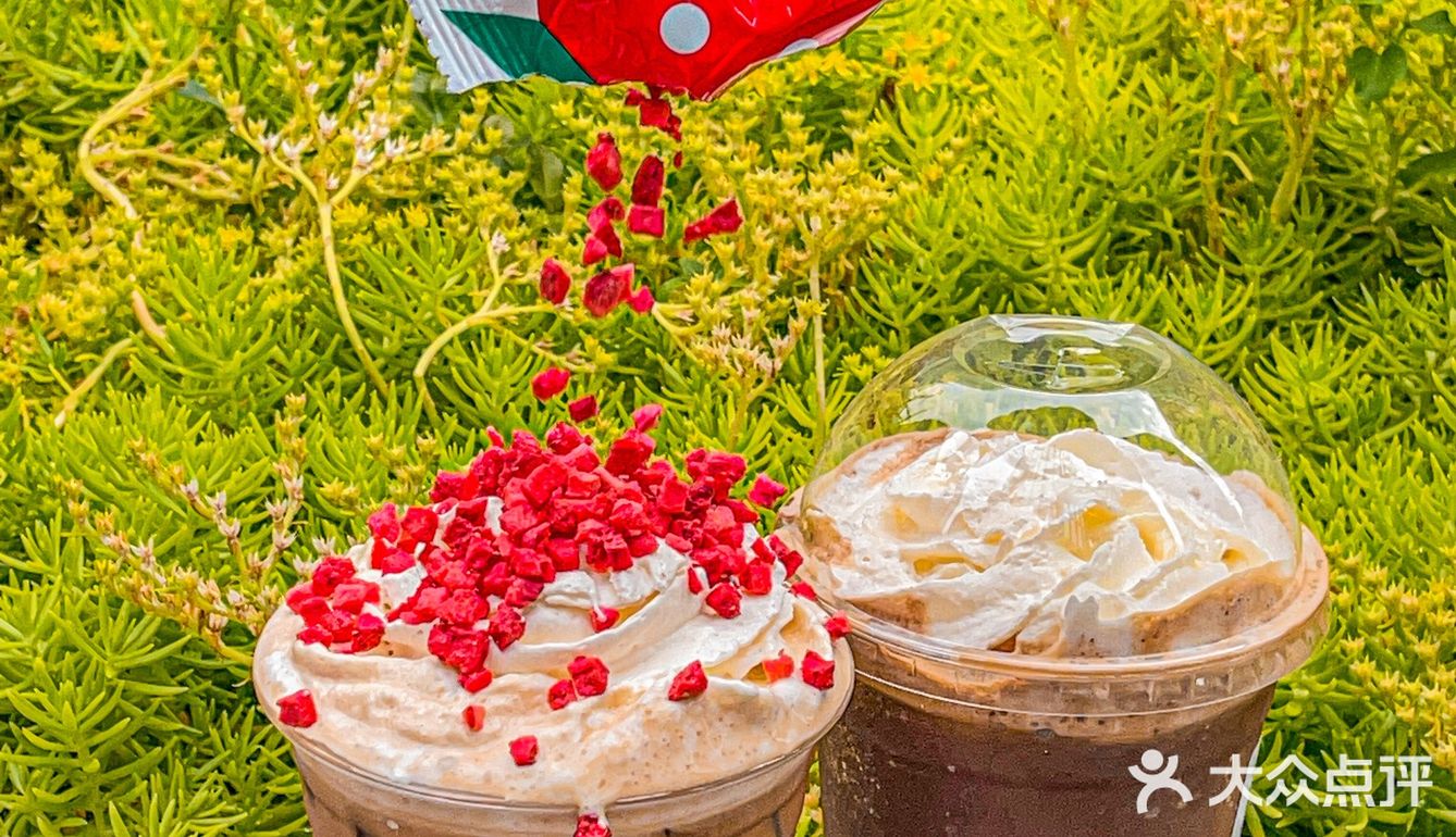 火爆全网真椰咖啡限定升级回归🥥一口夏天谁能顶得住‼️