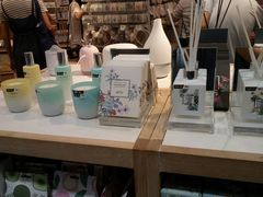 -名创优品(海珠乐峰广场店)