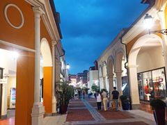 -佛罗伦萨小镇广佛名品奥特莱斯(疏港路店)