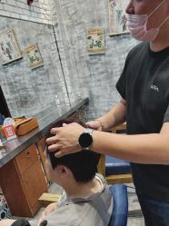 点击看大图 -T.1 hair salon烫染接发
