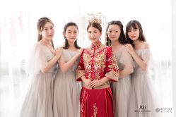 -艾米丽婚纱礼服