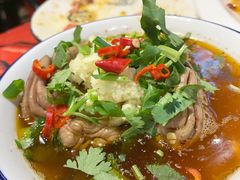 -李双猪·小龙虾·烧烤·羊肉煲(乐山店)