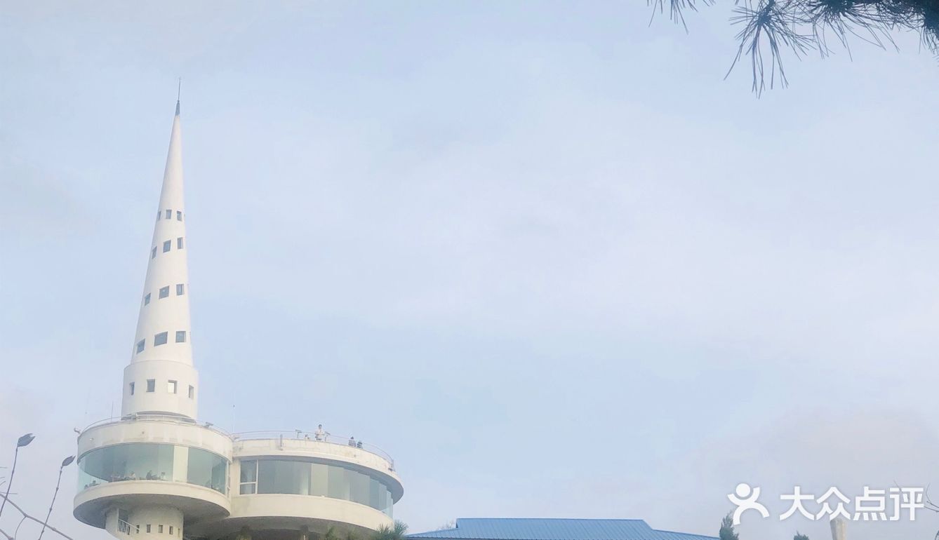来打卡最近很火的莲花山观景台