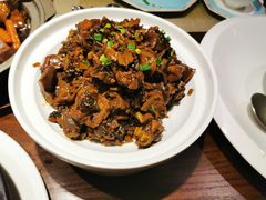 石锅栗子焖猪手-童福兴·南京菜(老门东店)