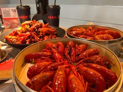 -巴厘龙虾·榜首油焖大虾(音乐学院·沿江酒馆店)
