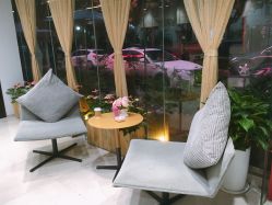 点击看大图 大厅-CARR SALON
