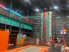 -极限PLAY运动娱乐新世界·团建派对潮玩休闲馆·室内蹦极高空游乐园